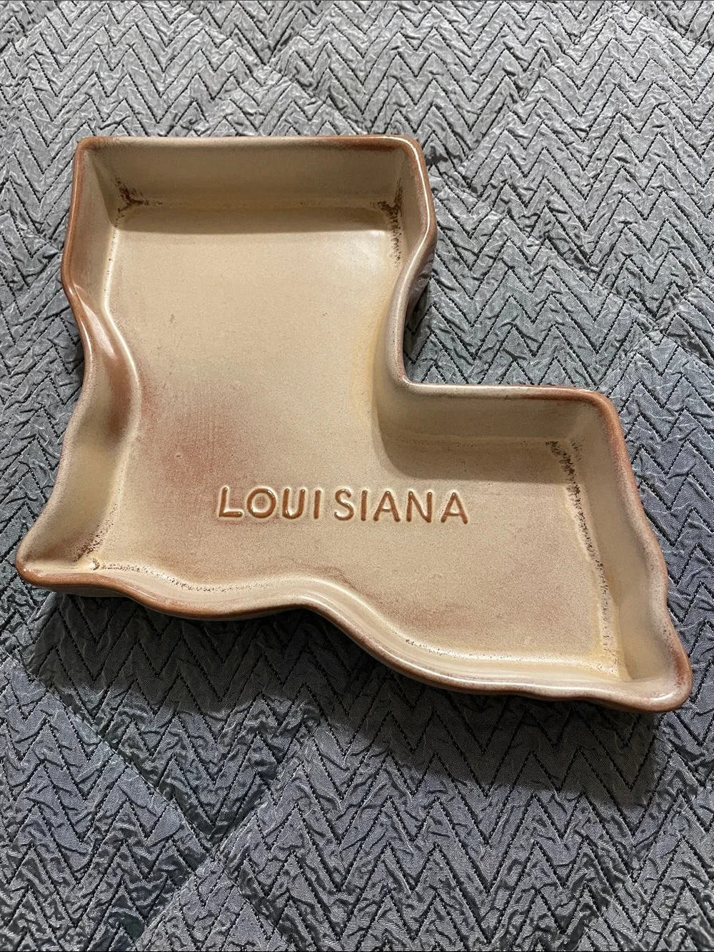 Rare Clay Pottery Louisiana Ceramic State Dish/ Ashtray-Cream and Brown
